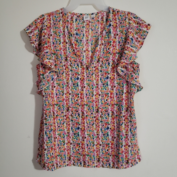 GAP Tops - Floral Print shirt